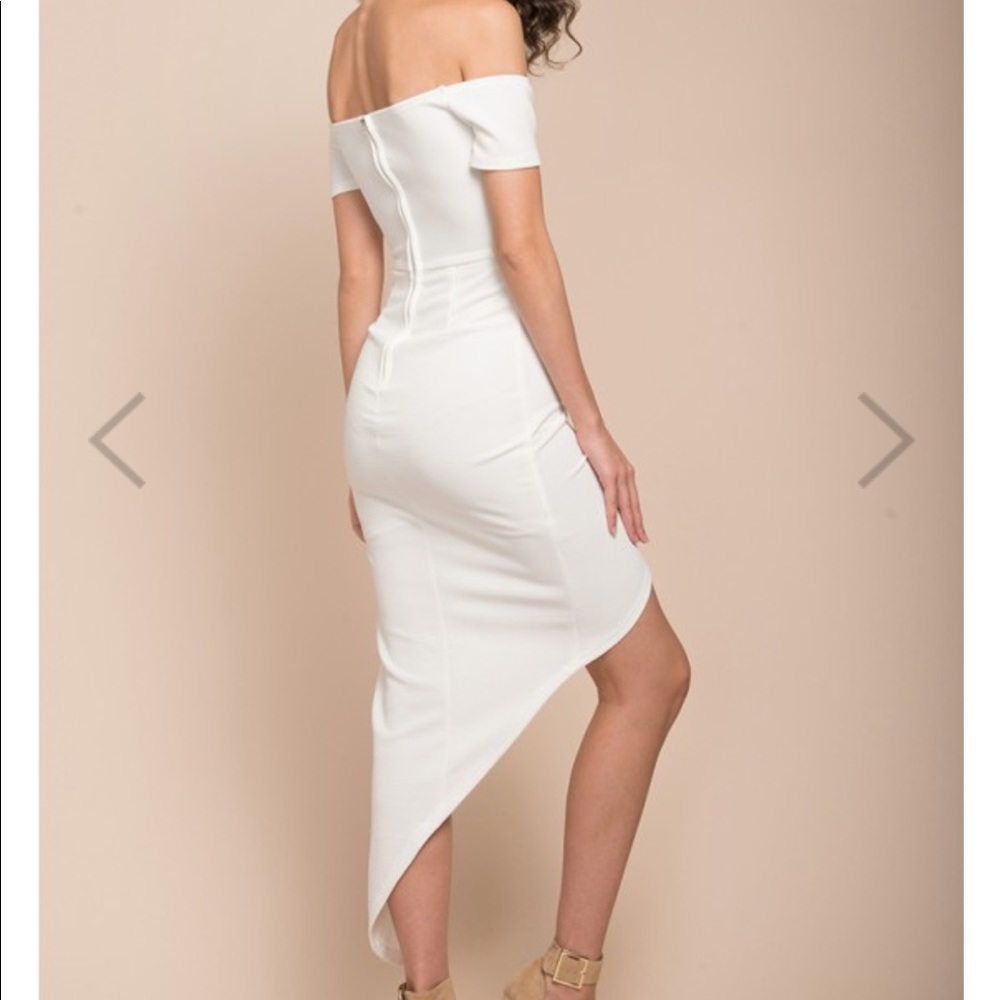 ๐ Asymmetrical White Vegas Dress - Picture 3 of 5